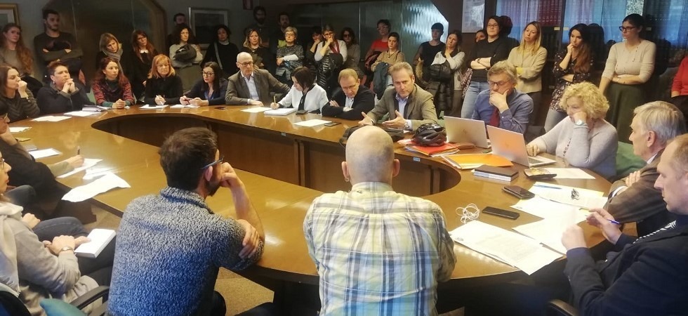 Affidamento dei servizi socio-assistenziali a rischio 9000 operatori: “La logica dell'appalto non funziona”